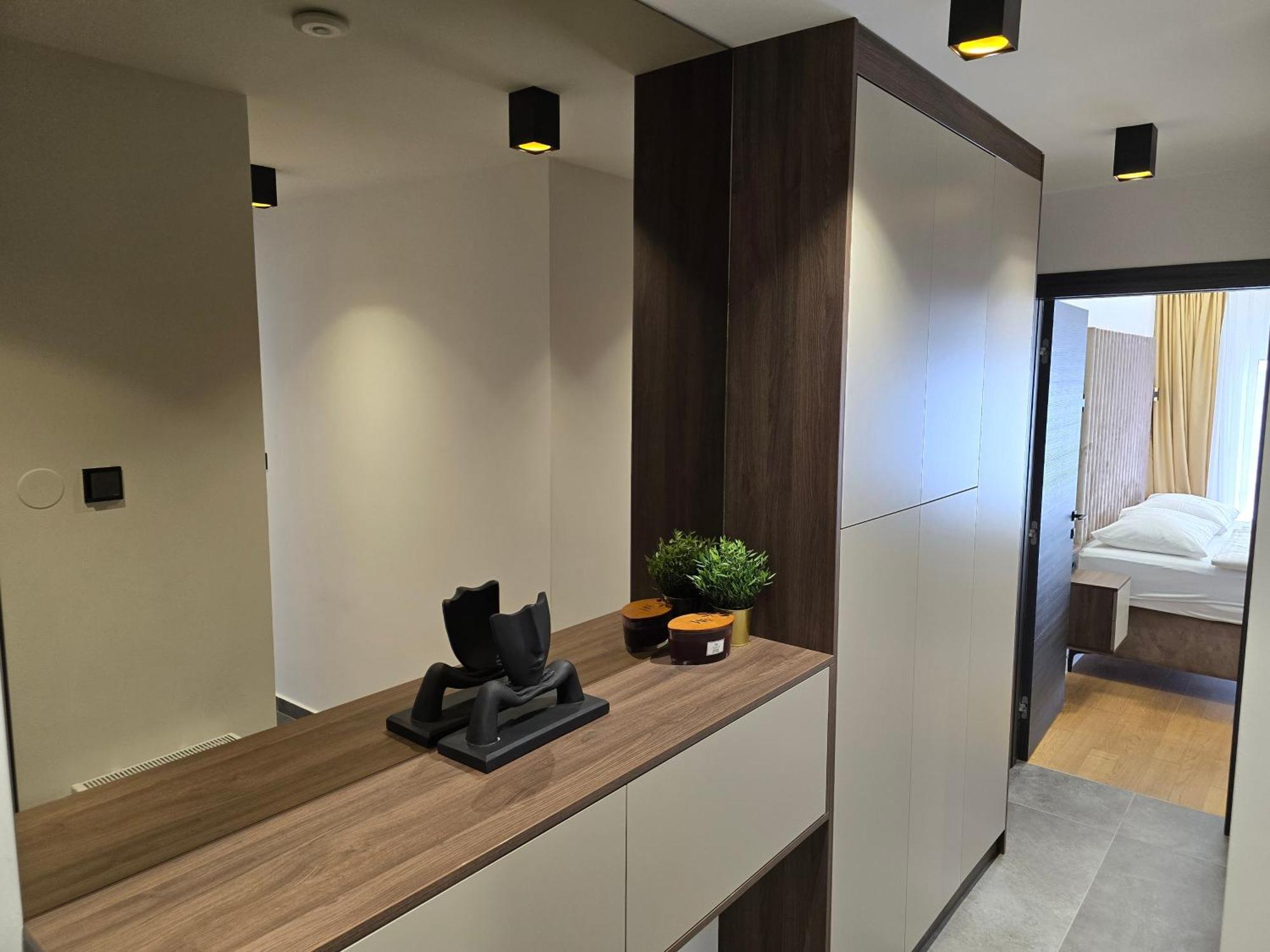 Osijek Luxury Center - Self Check In, Free Private Parking, Ulica Ivana Gundulica 82アパートメント エクステリア 写真